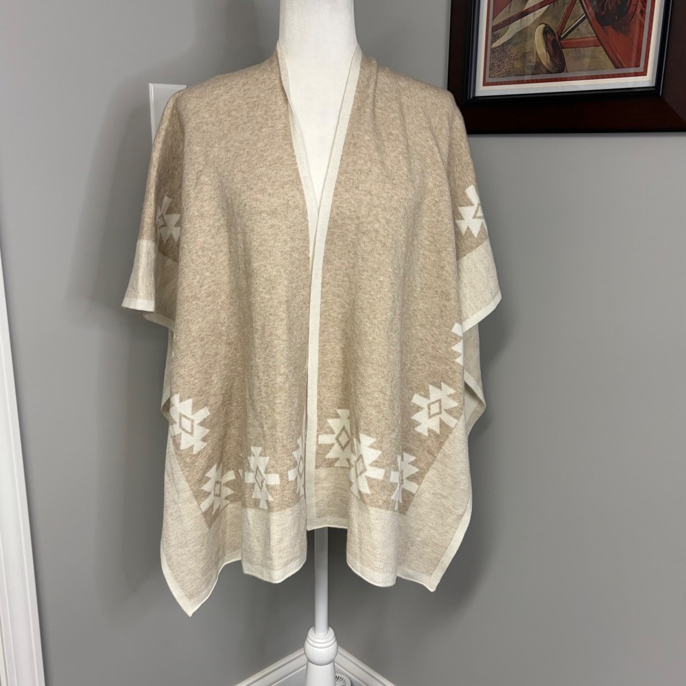 Warm & Cozy Lifestyle by Poof Tan Cream Southwestern Knit Poncho Wrap Medium